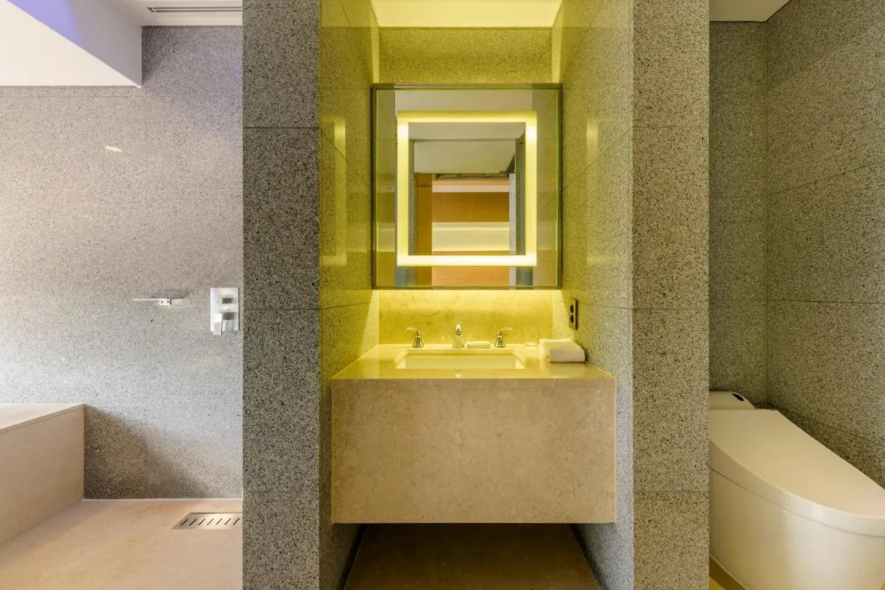 Stanford Hotel & Resort جيجو
